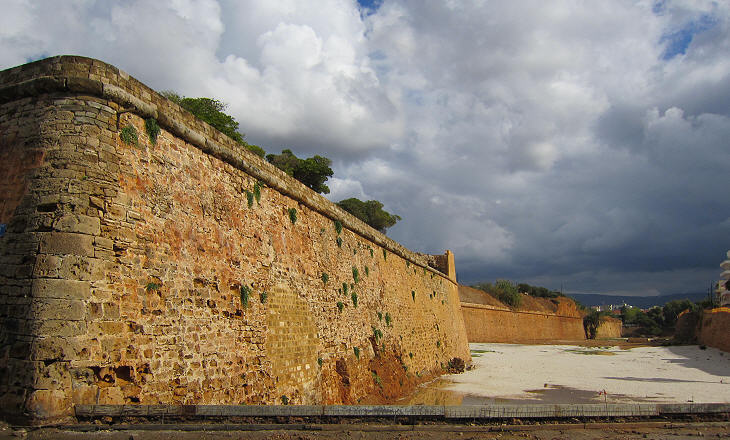 Bastione Schiavo and the moat which surrounded the walls