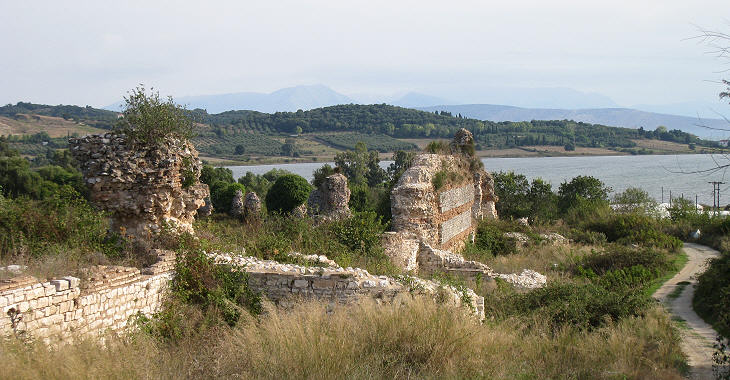 Byzantine walls towards the inner harbour