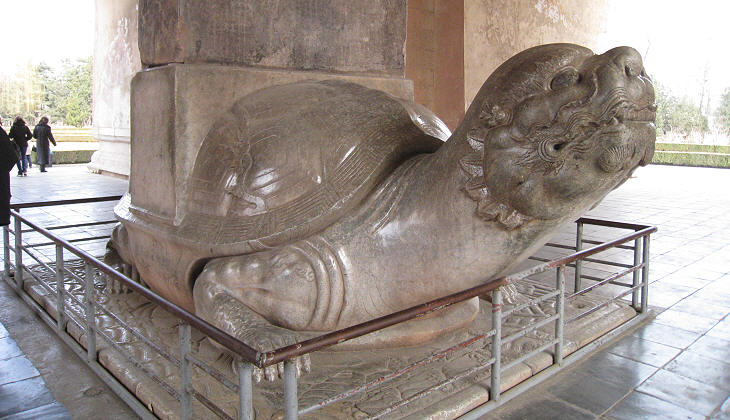 Tortoise inside Shengong Shengde Stela Pavilion